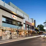 悉尼著名華人区 宝活 Burwood 高級公寓