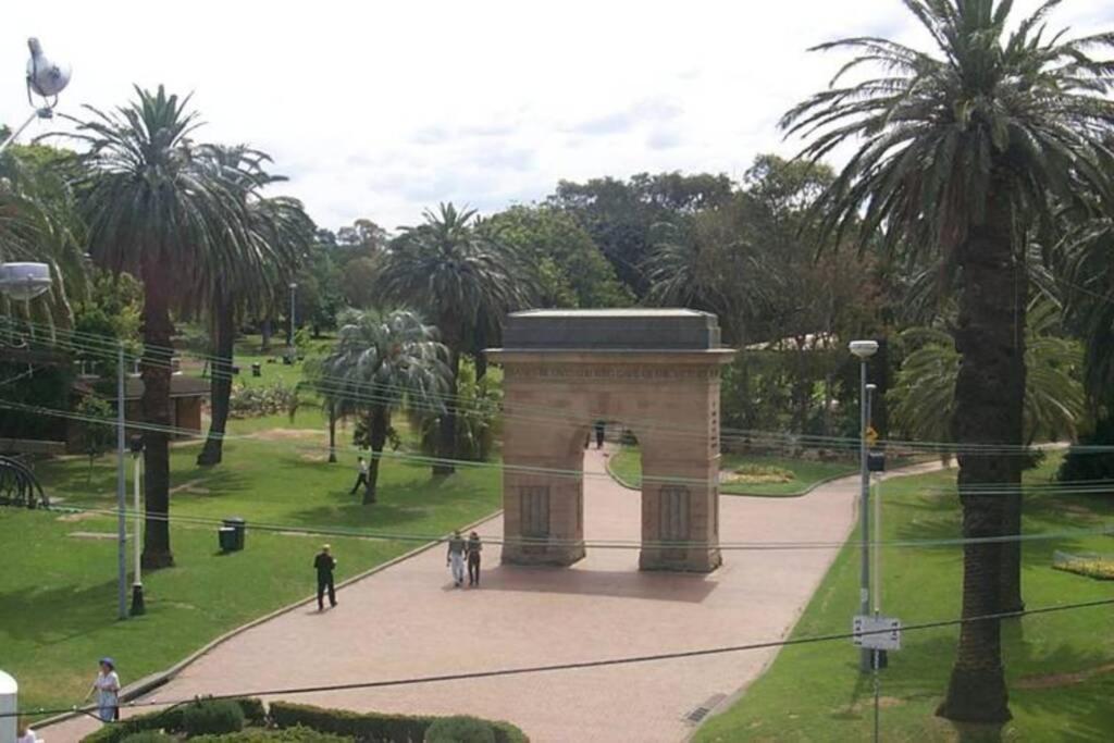 悉尼著名華人区 宝活 Burwood 高級公寓 Apartment Sydney